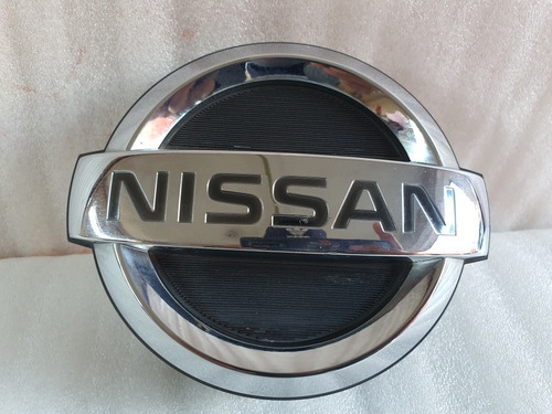 Emblema Nissan Urvan 2007-08-09-10-11-12-13