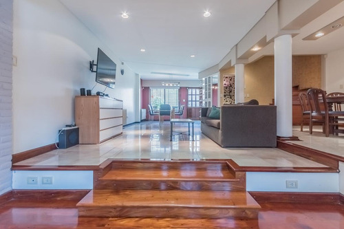 Imagen 10 de 30 de Casa 5 Amb Con Pileta Climatizada - Ciudad Jardín