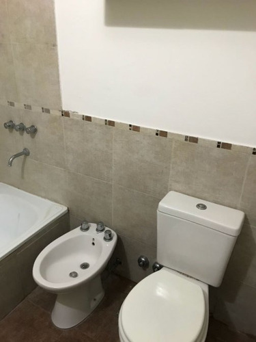 Imagen 10 de 11 de Duplex 3 Ambientes En Petit Casuarinas 3