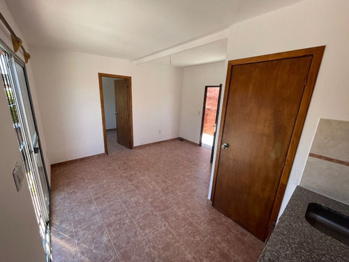 Imagen 1 de 12 de Alquiler Casa 1 Dormitorio - Solymar