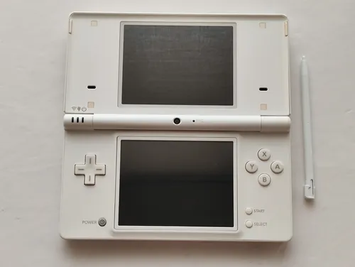 Consola Nintendo Dsi Blanca + R4 + Stylus + Cargador + Mem (Usado)