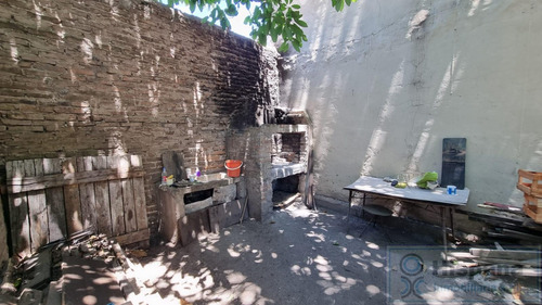 Casa En Venta Sobre La Calle Cura Brochero. Tortuguitas, Malvinas Argentinas.