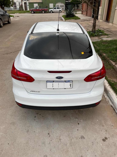 Ford Focus III 1.6 Sedan S