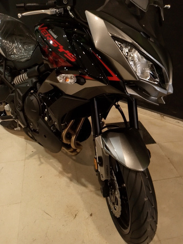 Kawasaki Versys 650 2021 0km Negra