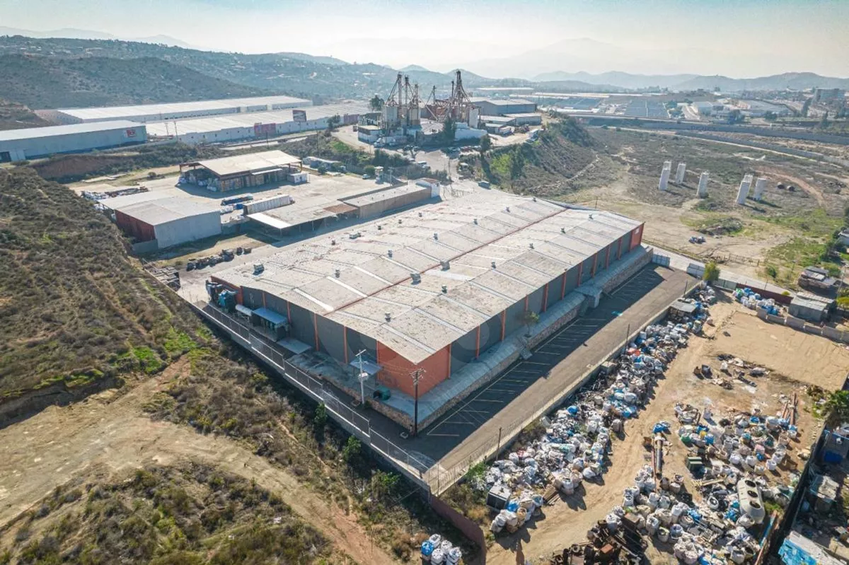 Bodega Comercial En Renta En Tecate Centro