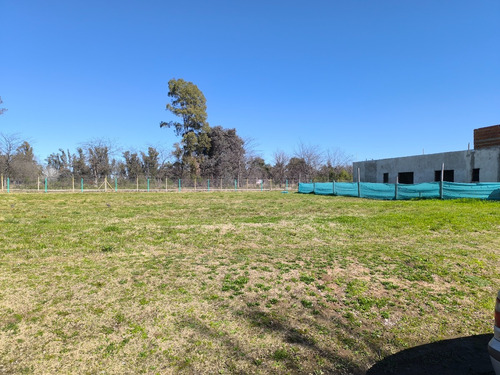 Excelente Lote En Barrio Los Juncos - Entrega Y Financiación