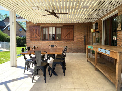 Casa De 3 Dormitorios Con Pileta Y Parrillero - Aldea - Fisherton