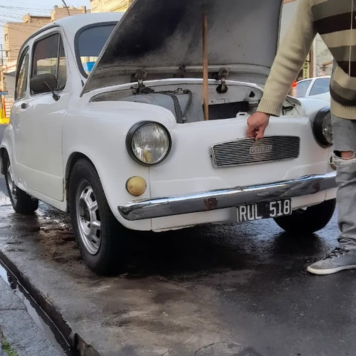 Fiat 600s.