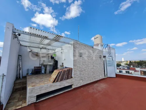 Casa En Venta Acondicionada Para Uso De Oficina En Mayorazgo