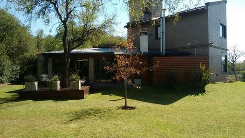 Casa 3 Dormitorios, Barrio Cerrado El Bosque, Zona Norte