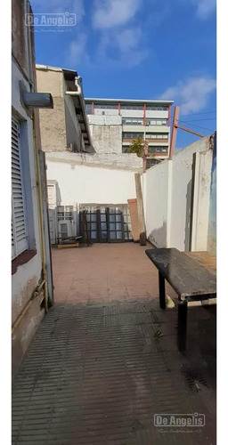 Imagen 27 de 28 de (a) Local - Moron Norte