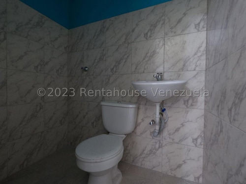 Marcos González Vende Galpón Remodelado Zona Centro Oeste Barquisimeto Lara #25-4158