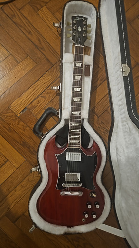 Guitarra Gibson Sgs-hcch1 Modelo 2010 Impecable Con Hardcase Diestro Heritage Cherry Palo De Rosa (Usado)