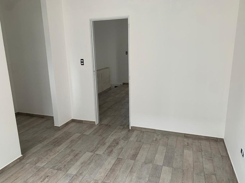 Imagen 6 de 11 de Amplio Duplex De 130 M2 Cubiertos