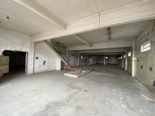 Terreno Doble Frente En Venta Sobre Av San Martin, Paternal - 4.300m2 Vendibles