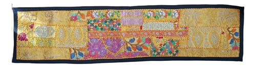 Tapiz De La India. Patchwork. Tela Bordada. 150 X 37 Cms