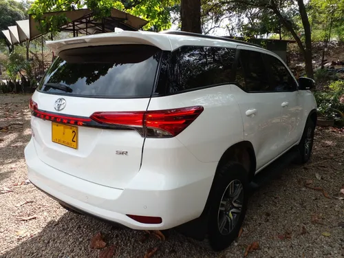 Toyota Fortuner 2.4l Sr Tp 2.4cc Td 7ab 4x2 2023
