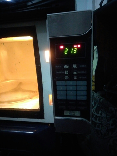 Horno Microondas Hyundai