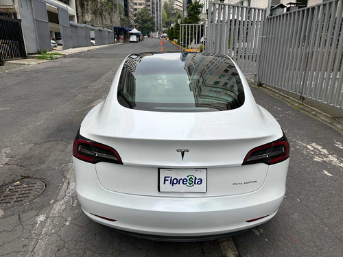 Tesla Model 3 Long Range