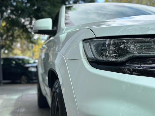 Imagen 4 de 25 de Jeep Grand Cherokee 6.4 Srt Atx 465hp At 2017 Linea Nueva