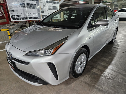 Toyota Prius 1.8 Base Cvt