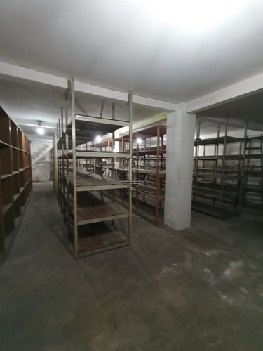 Imagen 4 de 15 de Venta Local-deposito En Frente Al Ex-mercado Modelo