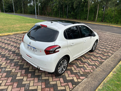 Peugeot 208 1.6 Allure Nav Tiptronic
