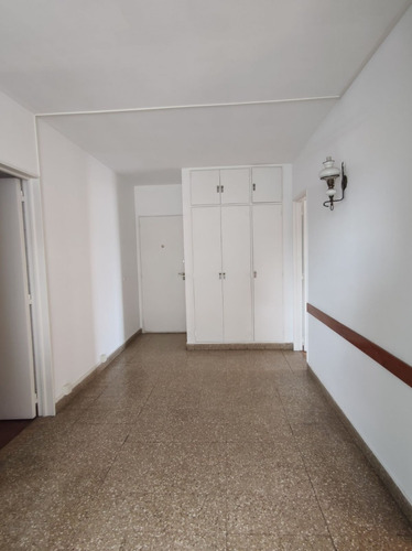 Imagen 4 de 11 de Departamento 4 Ambientes Con Cochera-10º Piso- Excelente Ubicacion!