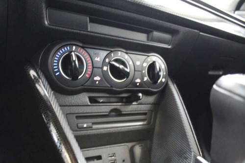 Imagen 13 de 15 de Mazda Mazda 2 2019 4 Cilindros