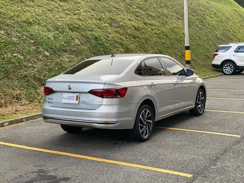 Volkswagen Virtus Virtus Highline Automático Único Dueño