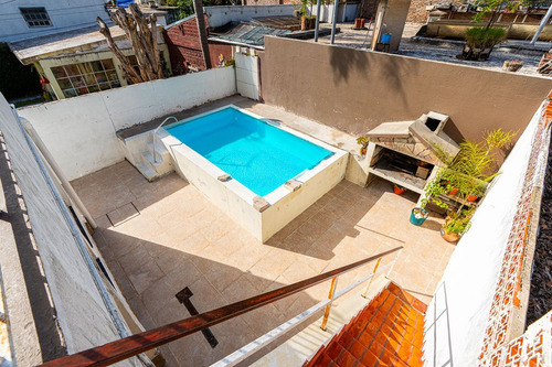 Casa En Venta En Granadero Baigorria Centro