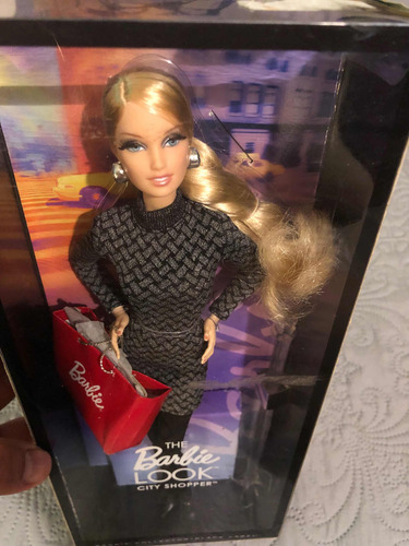 Barbie Top Módel Basics Collector Edición Especial Lara (Usado)