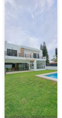 Casa En Venta En Lomas De Cocoyoc, Atlatlahucan, Morelos