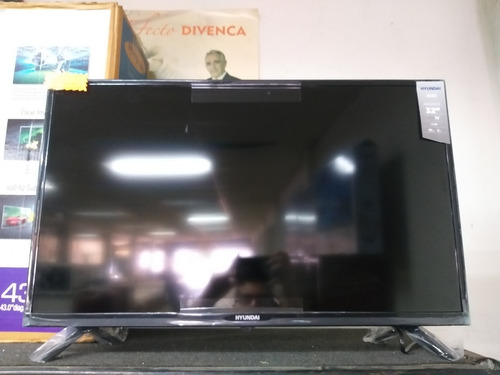 Televisor Con Base Hyundai 32 Pulgadas Led Modelo 2020-32