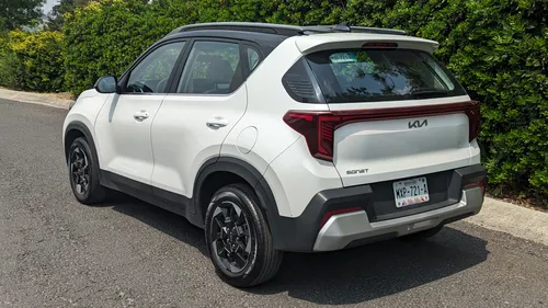 Kia Sonet 1.5 Ex At