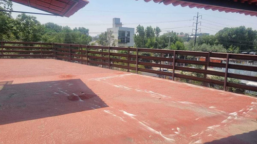 Edificio Para Oficinas En Venta, Ubicado En Jacarandas, Cod. Edv32