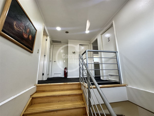 Casa En Venta De 7 Dorm. En Vitacura