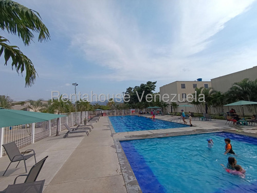 Dennymar, Alquila Hermosa Casa En Exclusiva Zona De Cabudare Presigiosa Urbanizacion Posee 2 Habitaciones 2 Baños Tanque Subterraneo Y Bellas Areas Comunes! B5a18700