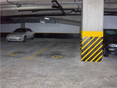 Se Vende Apto 242 M2 3h/3b/3p Altamira 4568