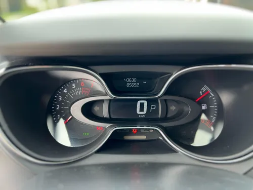 Renault Captur 2.0 Intens Automática