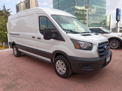 Imagen 10 de 15 de Ford E-transit Van 430 L Medium Roof