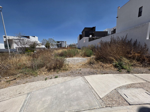Terreno En Venta En Zibata, Dentro De Exclusiva Privada Yavia