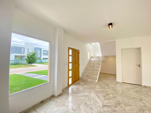 Casa En Venta Lagos De San Eliseo - Presidente Peron