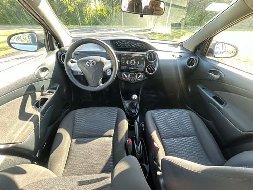 Toyota Etios 1.5 Xs