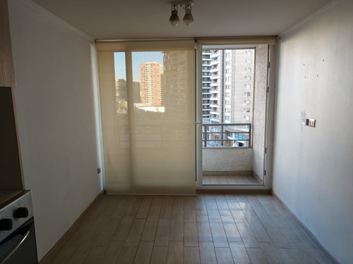 Departamento En Arriendo 1d/1b A Pasos Metro Mirador