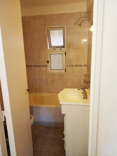Imagen 3 de 10 de Venta De Departamento 2 Ambientes