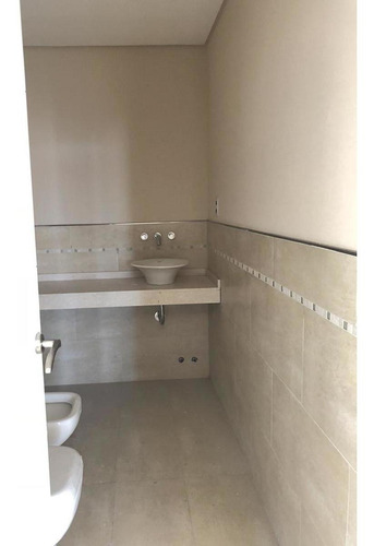 Importante Oficina En Venta De 111 Metros - Estudio De La Bahia, Nordelta
