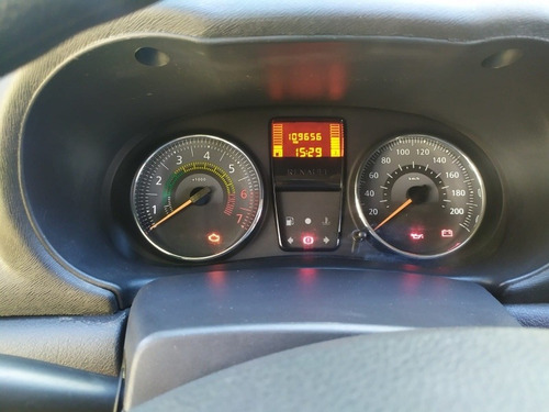 Imagen 5 de 8 de Renault Clio 2014 1.2 Mio Confort Abs Abcp