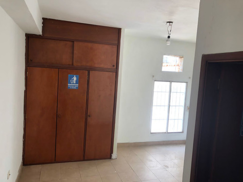 Casa En Venta De 1000 Mts2 En Barinas Excelente Ubicación