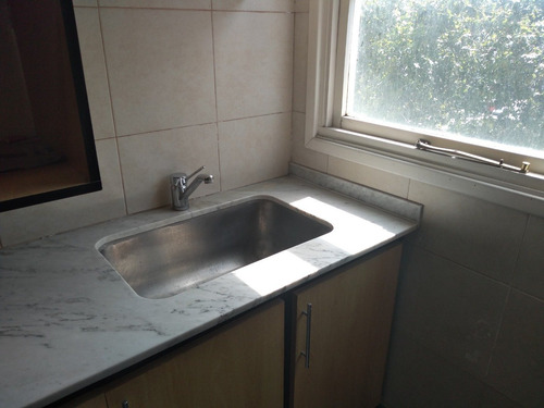 Imagen 4 de 22 de Departamento De 3 Ambientes - A La Calle - Moreno 3100